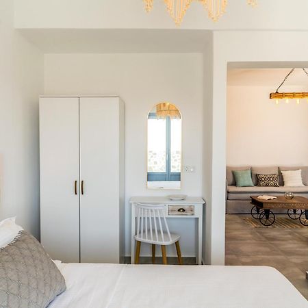 Santorossa Luxury Villas Emporio  Bagian luar foto