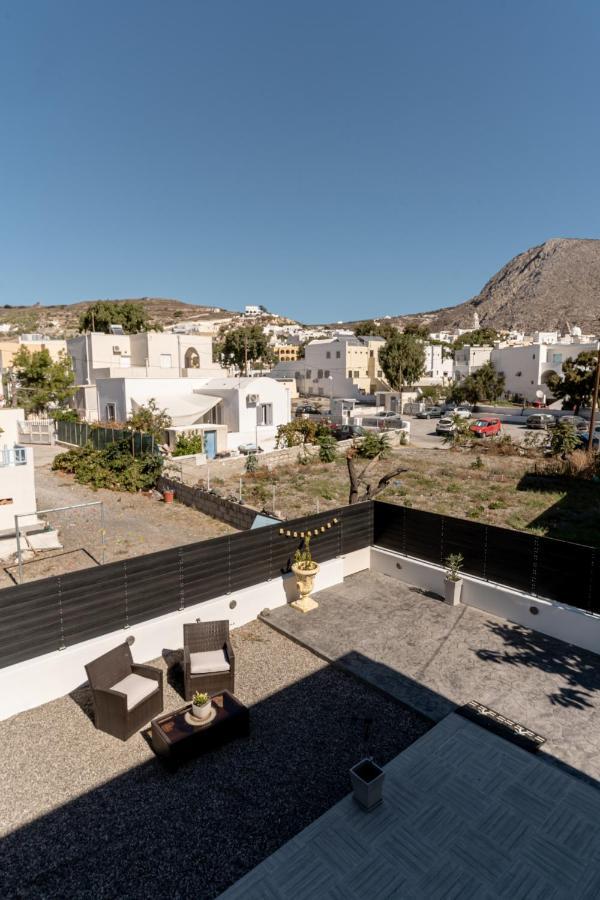 Santorossa Luxury Villas Emporio  Bagian luar foto